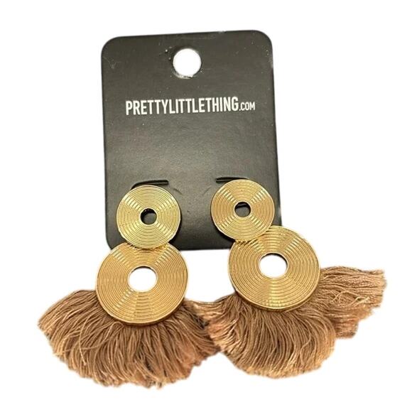 NWT PrettyLittleThing Chic Gold Fringe Disk Statement Earrings Drop Dangle Cream - Picture 12 of 15